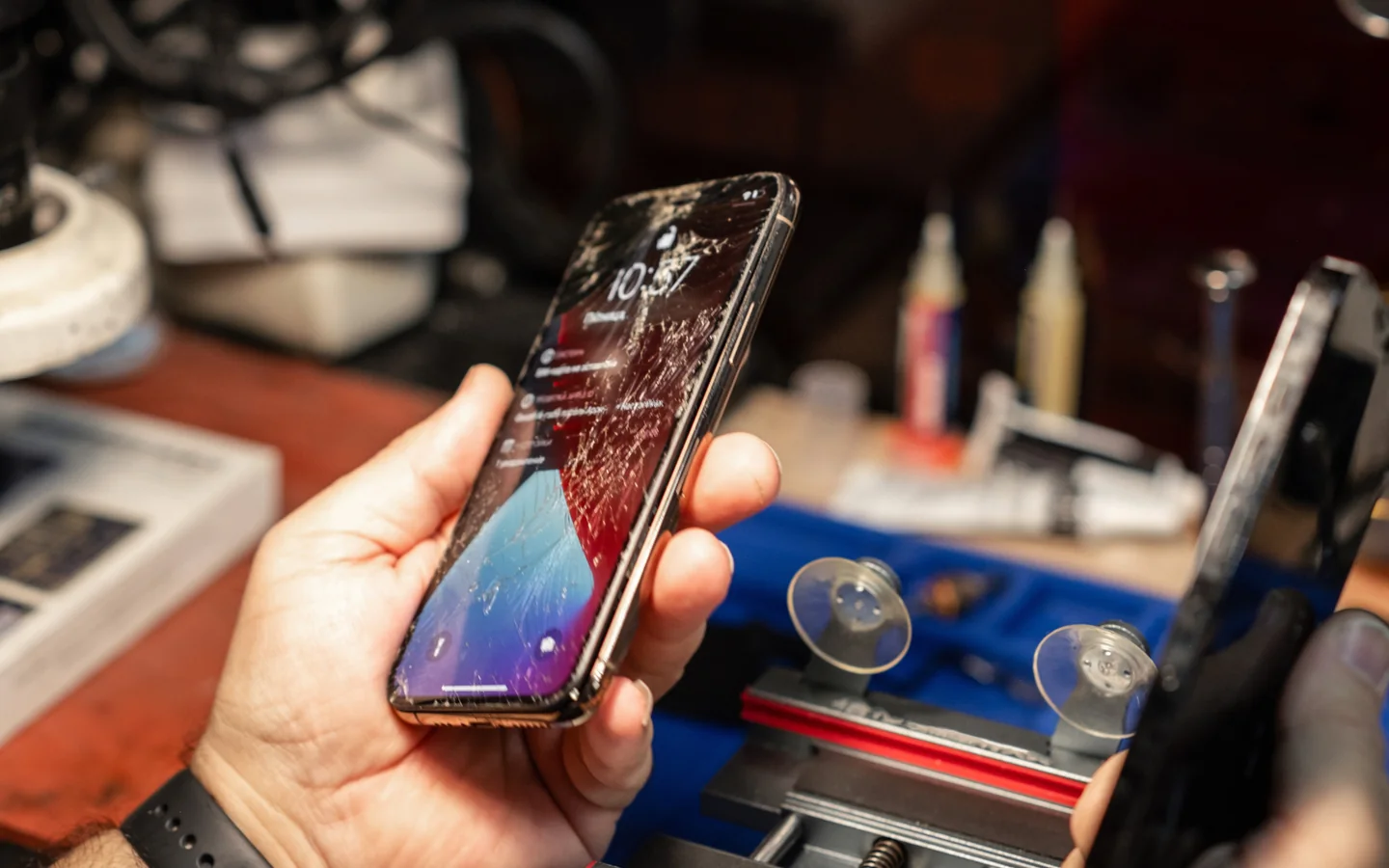iPhone Ekran Değişimi hizmeti