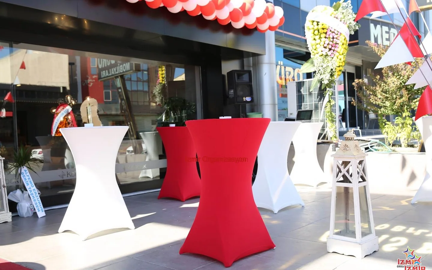 Bistro Masa Kiralama hizmeti